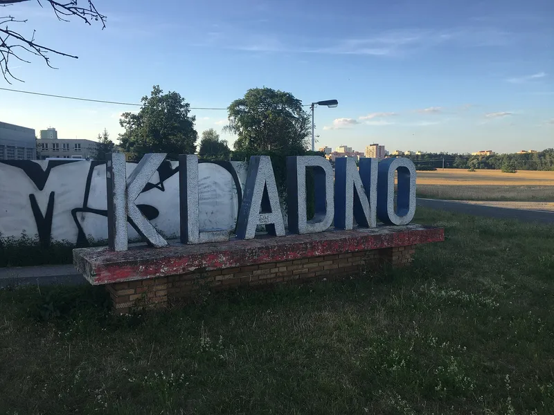 Nápis Kladno u vstupní cesty do města — Kladno s rozpočtem přes 3 miliardy korun na rok 2026