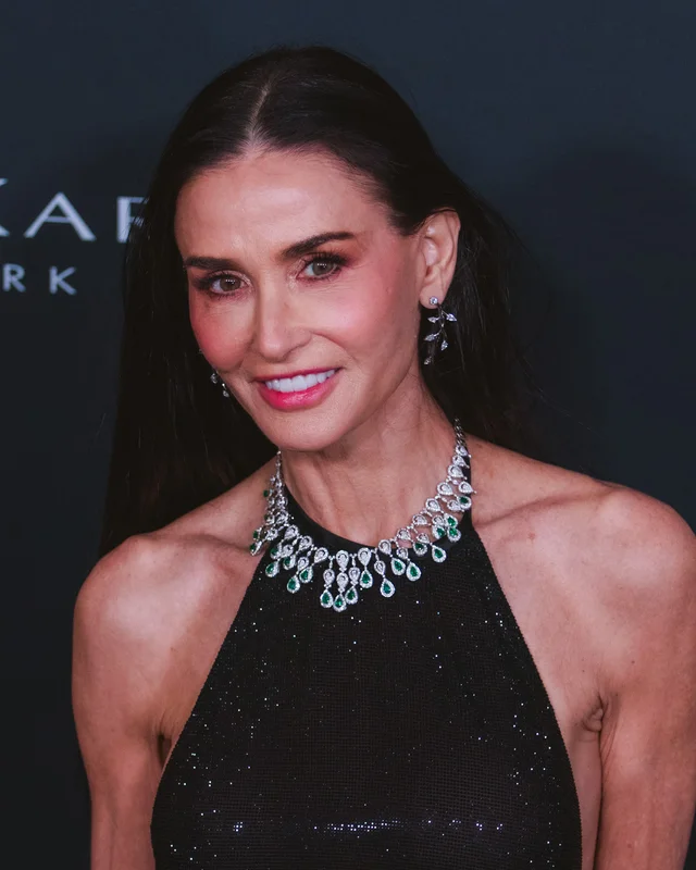 Demi Moore na slavnostním ceremoniálu před návratem na Oscary 2026