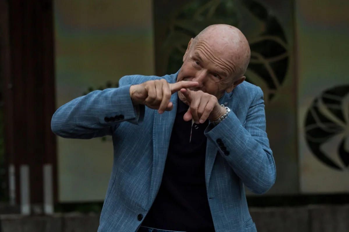 Petr Nárožný, český herec a komik, při charakteristickém výrazu