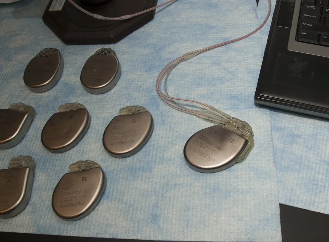 Implantabilní kardioverter-defibrilátory ICD podobné těm z olomoucké kauzy