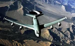 Letoun E-3 Sentry AWACS NATO plní průzkumnou misi nad Afghánistánem
