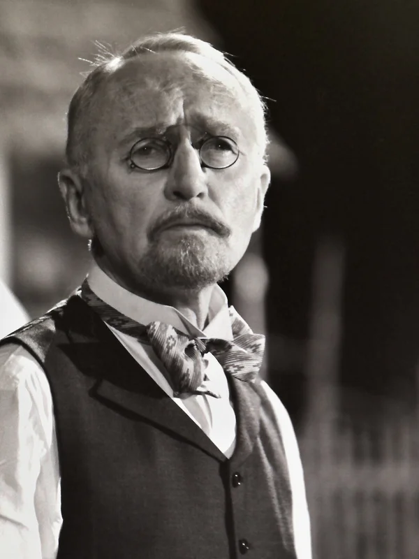 Jiří Adamíra jako Karel Kovařovic, divadelní fotografie z roku 1986