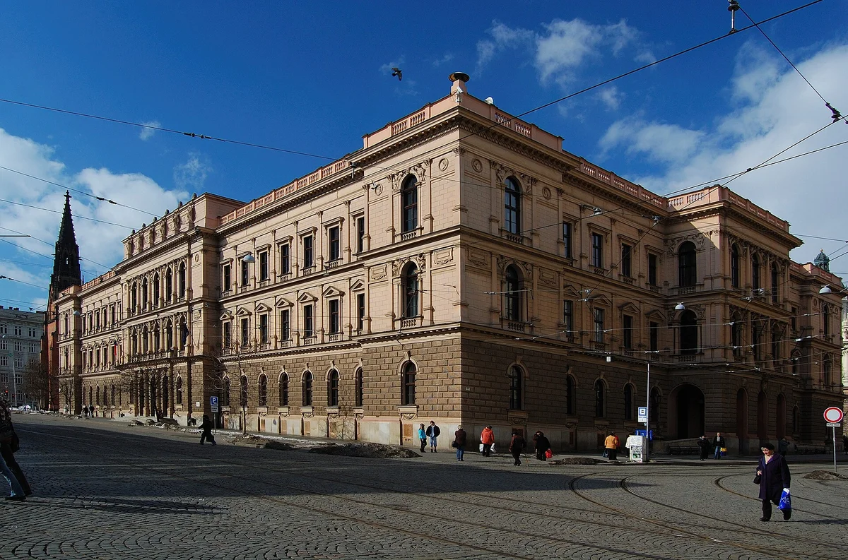 Budova Ústavního soudu České republiky v Brně — novela rodinného práva střídavá péče 2026