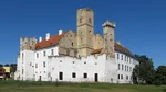Březlavský zámek, dominanta města Břeclav kde vznikají sociální byty