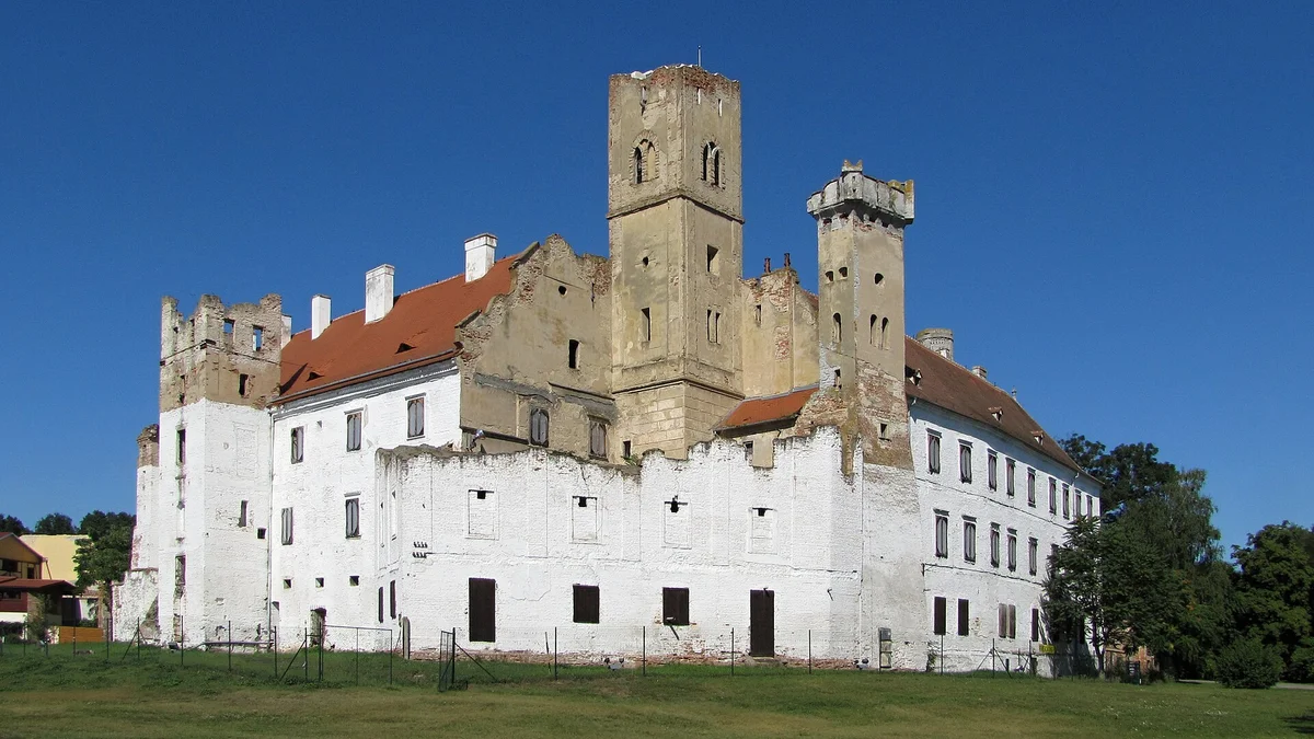 Březlavský zámek, dominanta města Břeclav kde vznikají sociální byty