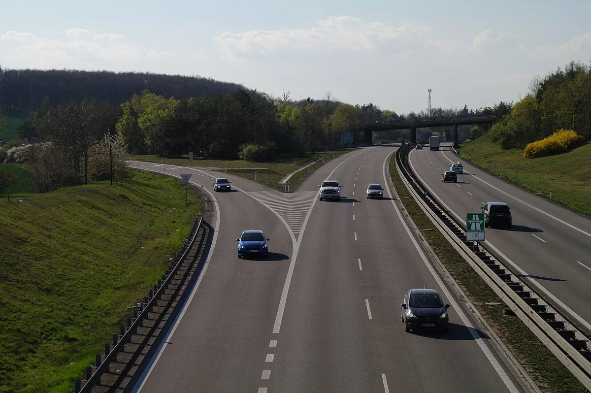 Dálnice D1 u Přerova — RC Zone průmyslový park bude stát 300 m od sjezdu