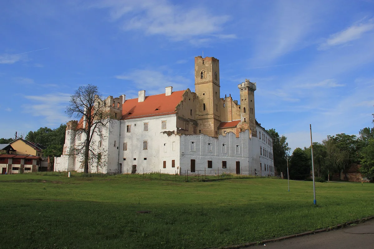 Zámek Břeclav exteriér — budoucí Dům přírody CHKO Soutok