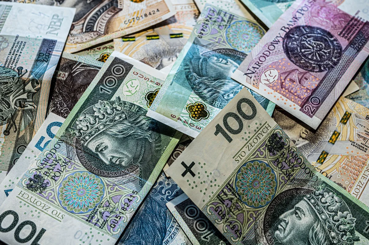 Polskie banknoty złotówkowe – oszczędności, lokaty i finanse osobiste w Polsce 2026