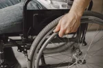 Osoba na wózku inwalidzkim - świadczenie wspierające dla osób z niepełnosprawnością