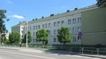 Znak zakazu postoju przy ulicy w polskim mieście Łuków