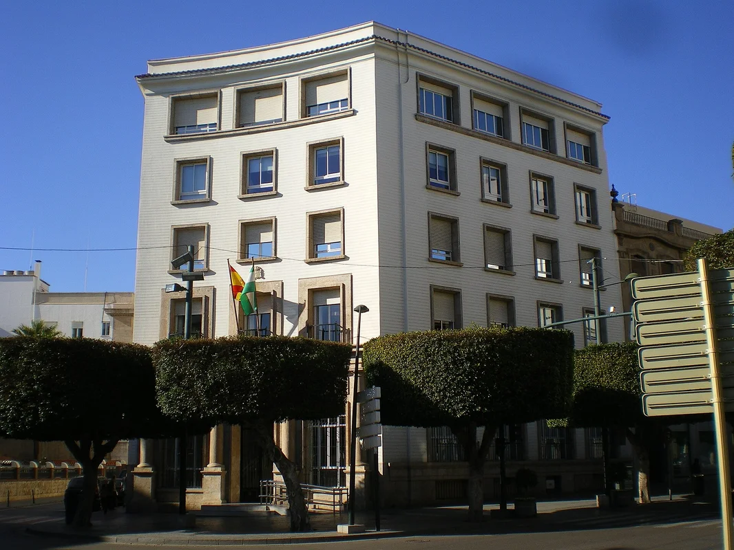 INSS office building where Spain's tarjeta sanitaria registration is processed